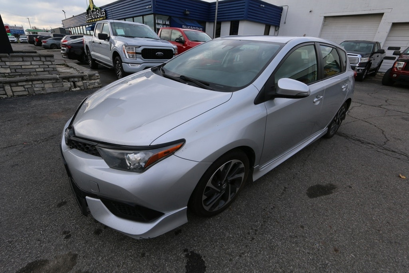 2017 Toyota Corolla iM Base's photo