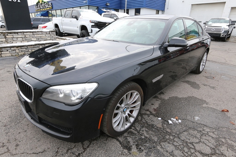 2013 BMW 7 Series 740i's photo