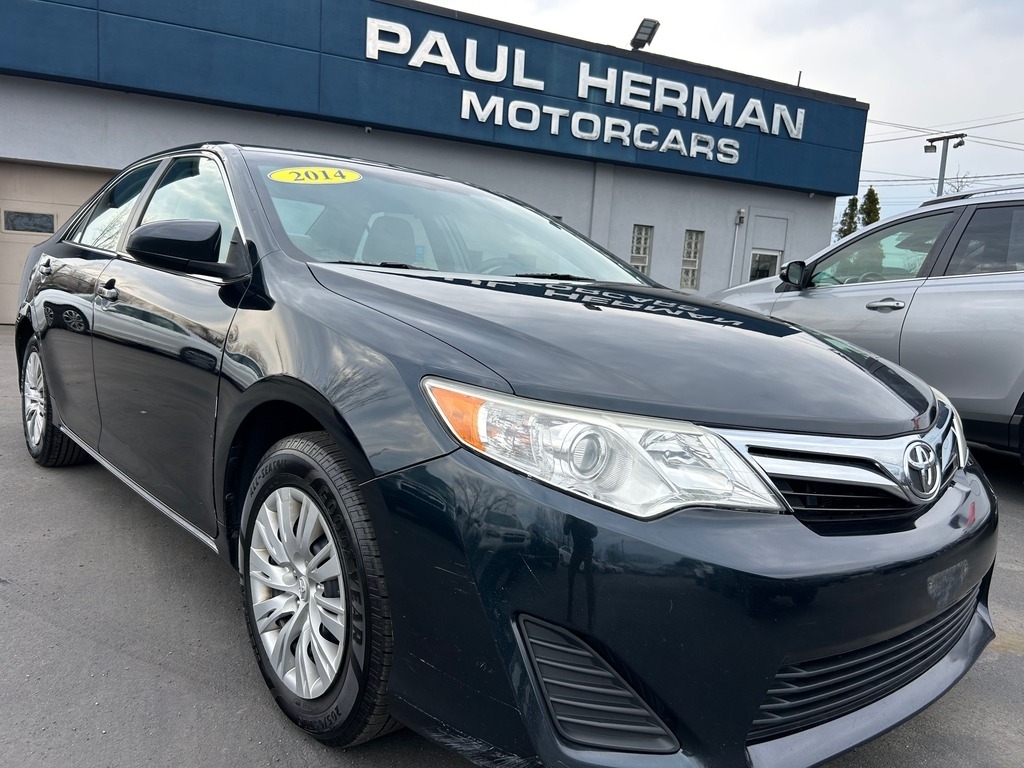 2014 Toyota Camry LE