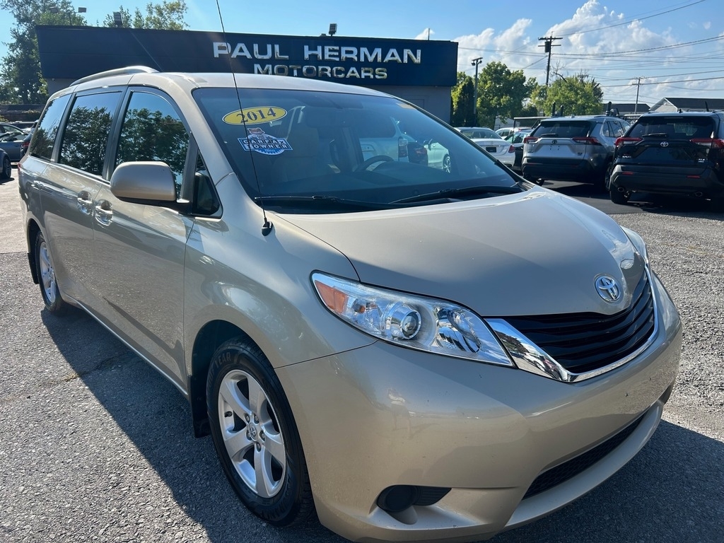 2014 Toyota Sienna LE