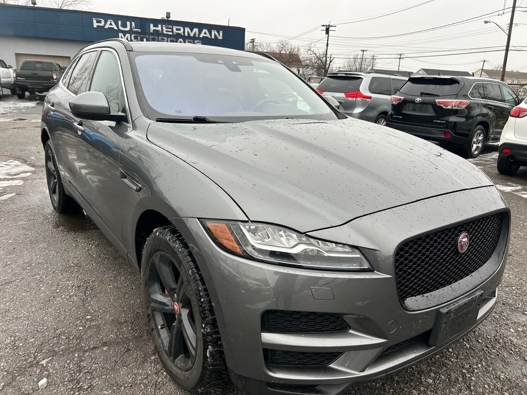 2018 Jaguar F-PACE Prestige's photo