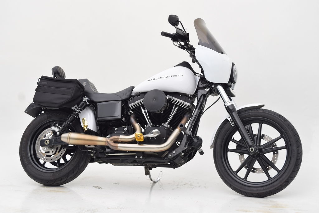 Harley-Davidson Dyna Street Bob Image