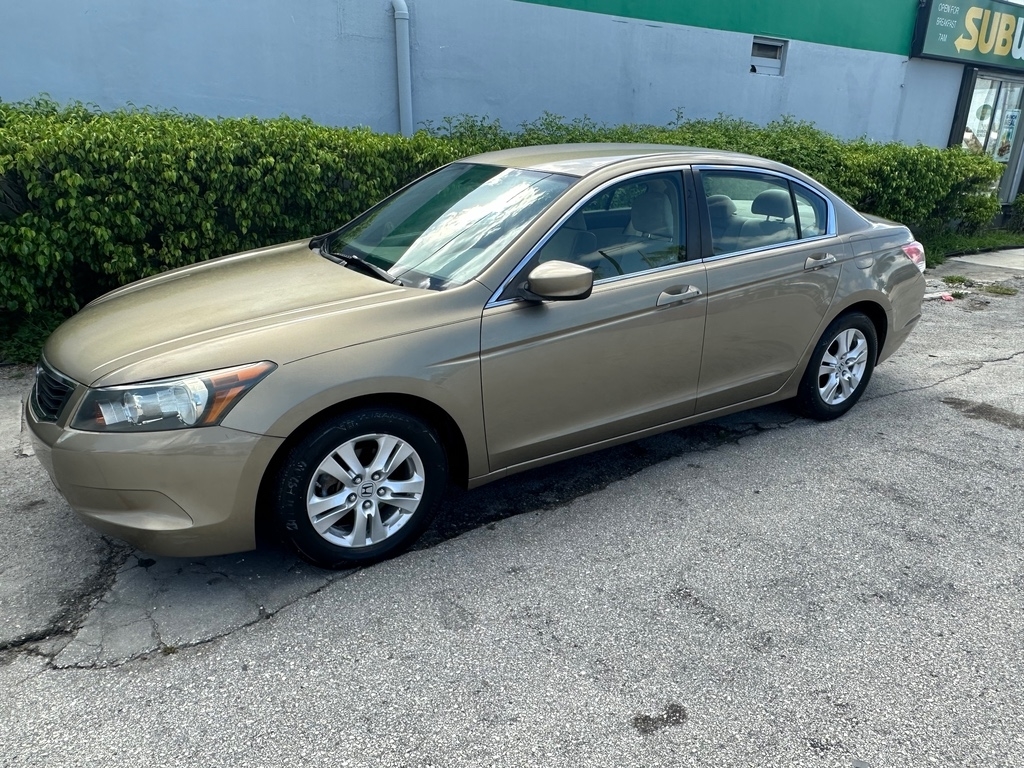 2009 Honda Accord LX-P out standing