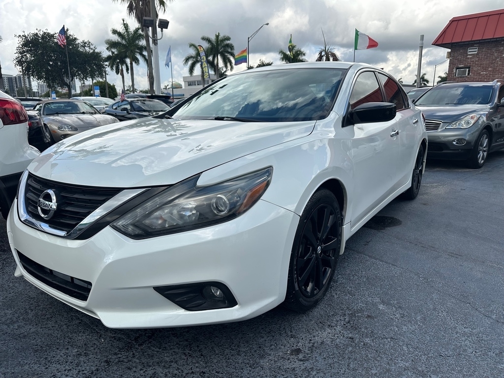 2017 Nissan Altima 2.5 SR only $1550 Down payment