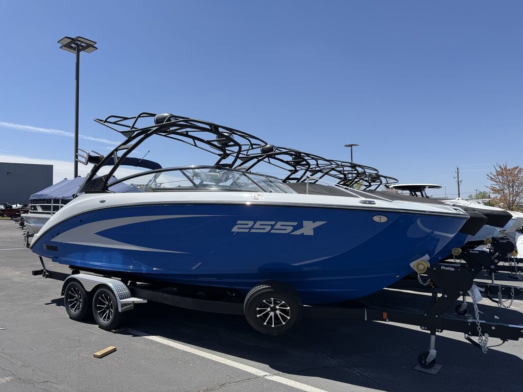 New 2025 Yamaha Boats 255XD, 55391 Wayzata - Boat Trader
