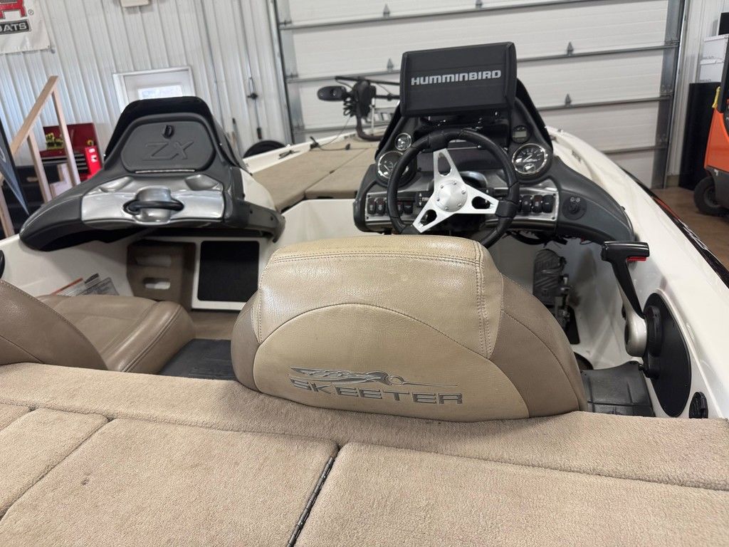 楓　4,8 ディスペンサー各2個 Used 2014 Skeeter ZX 20, Davenport - Boat Trader