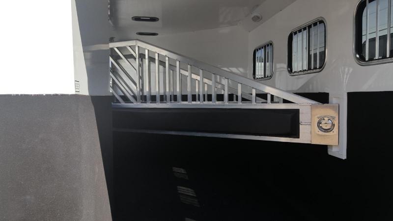 Trailer Photo 7