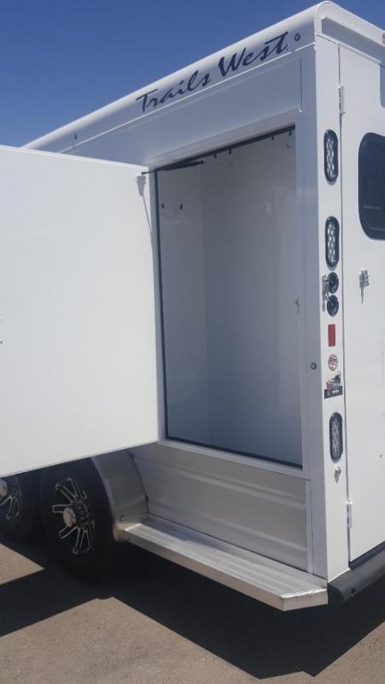 Trailer Photo 2