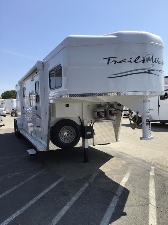2026 Trails West Manufacturing Classic Horse Trailer
