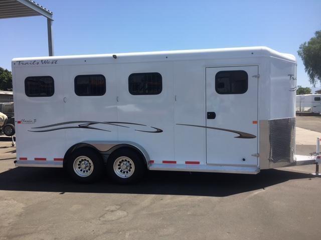 2026 Trails West Manufacturing CLASSIC (Warm Blood) 3 Horse Trailer