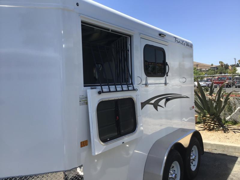 2026 Trails West Manufacturing 2 Horse Bp Trailer