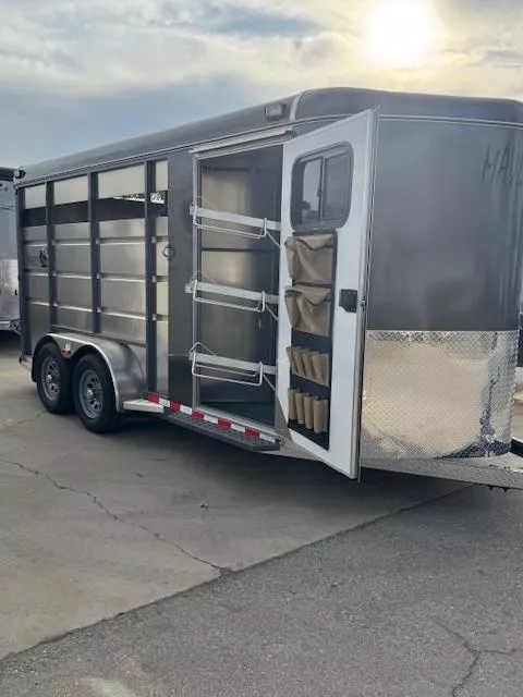 2027 Maverick Trailers Steel 3 Horse Trailer