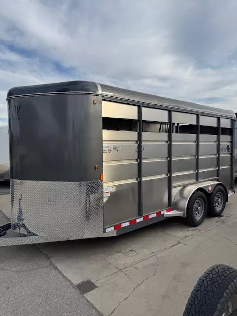 Trailer Photo 3