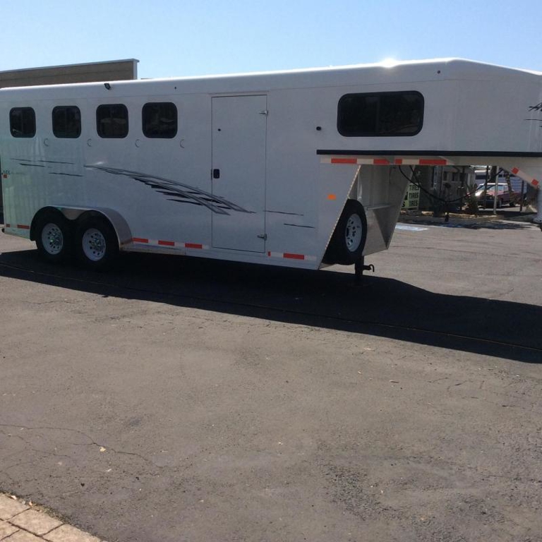 2026 Trails West Manufacturing Adventure MX 4 Horse (GN)