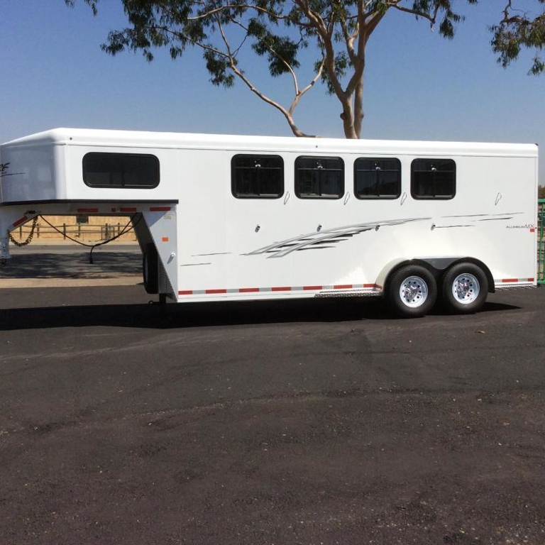 Trailer Photo 3
