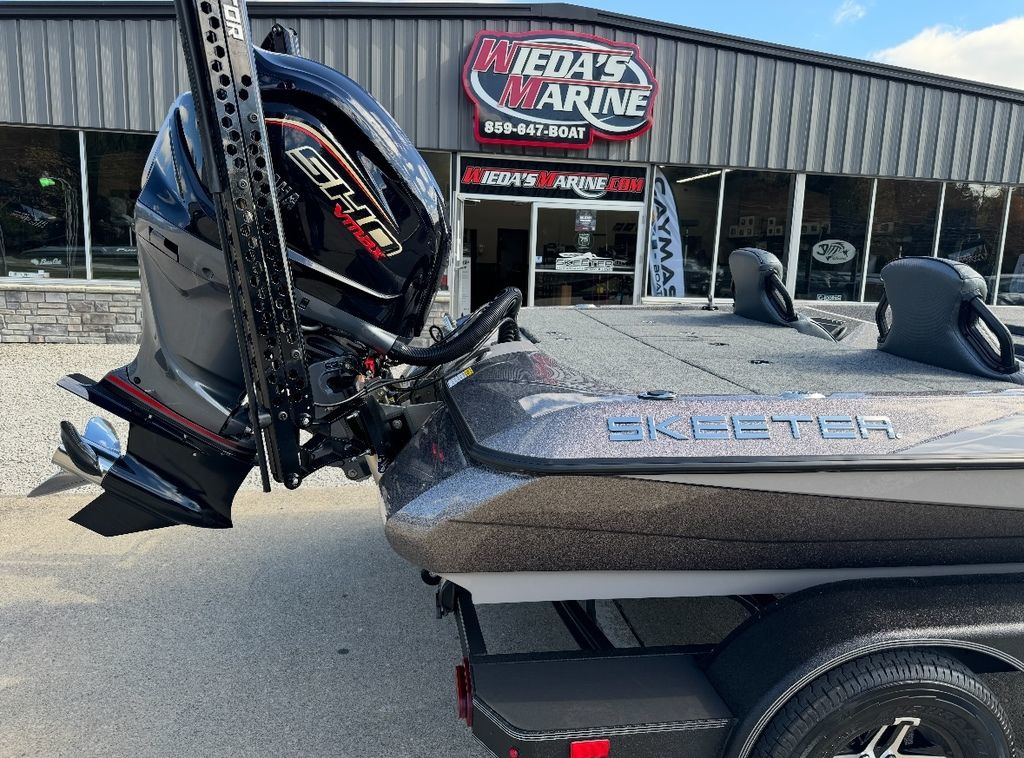 New 2026 Phoenix 819 ZXL, 41001 Alexandria - Boat Trader