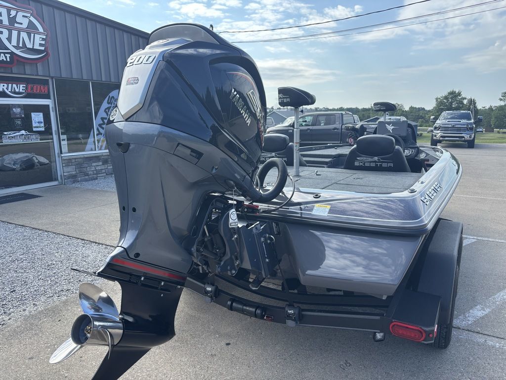 New 2026 Phoenix 819 ZXL, 41001 Alexandria - Boat Trader