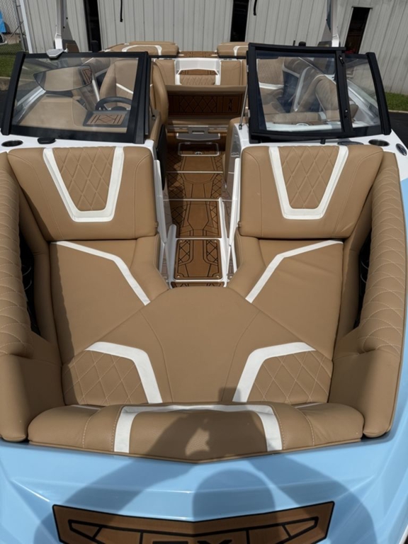 Used 2021 Tigé ZX Class 21 ZX, Counce - Boat Trader