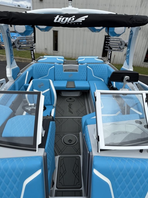 Used 2021 Tigé ZX Class 21 ZX, Counce - Boat Trader