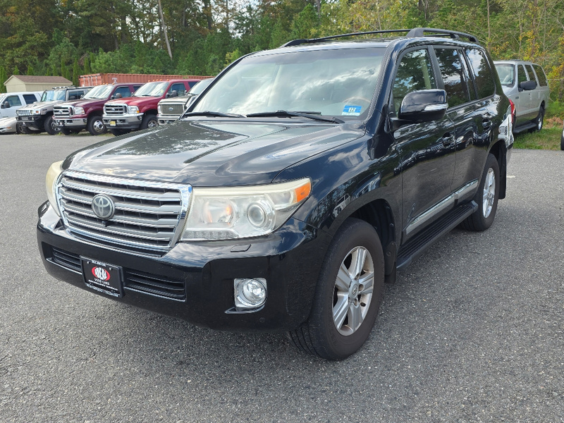 2013 Toyota Land Cruiser Base