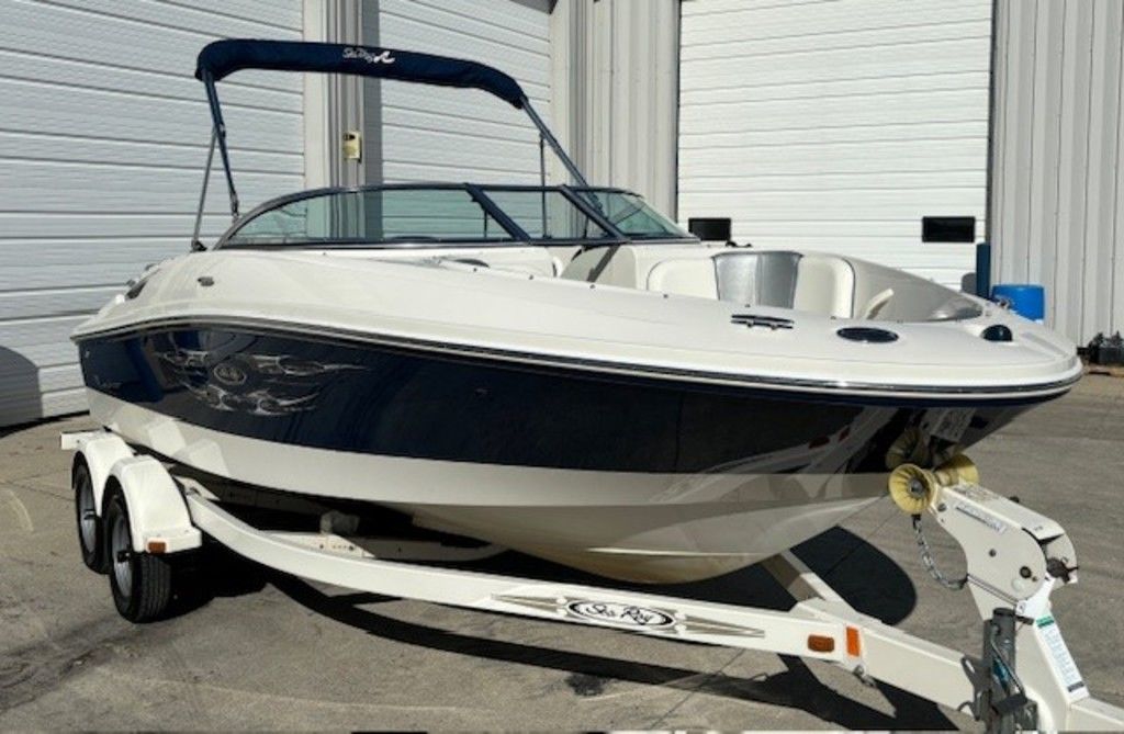 Sea Ray 195 Sport: Prices, Specs, Reviews and Sales Information