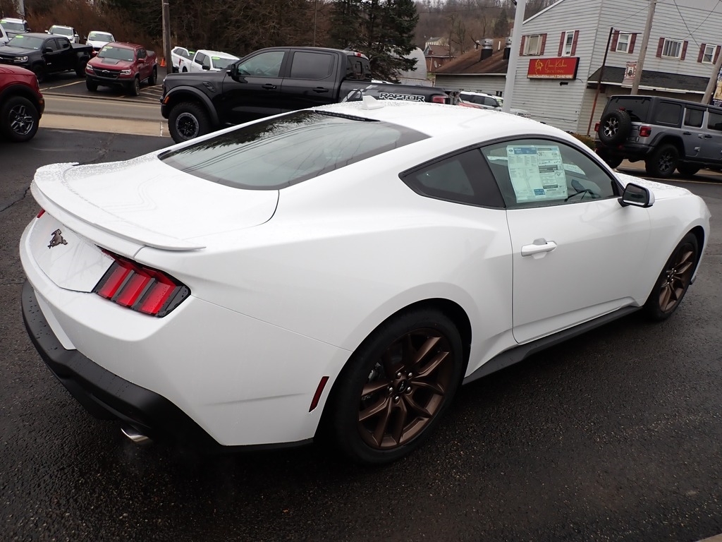 2026 Ford Mustang - 5