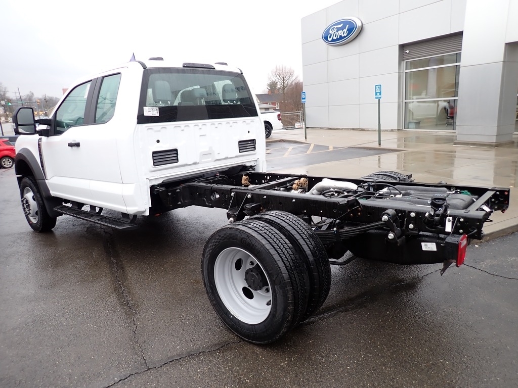2026 Ford F550 SUPER - 3