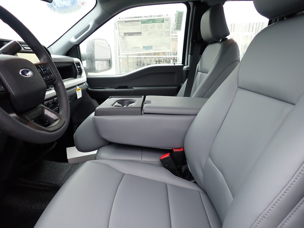 2026 Ford F550 SUPER - 11