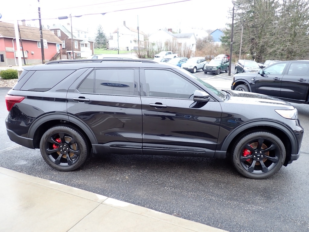 2023 Ford Explorer ST - 8