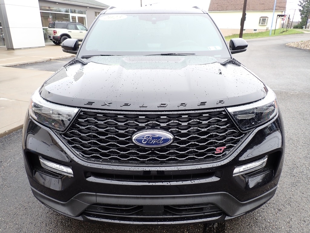 2023 Ford Explorer ST - 11