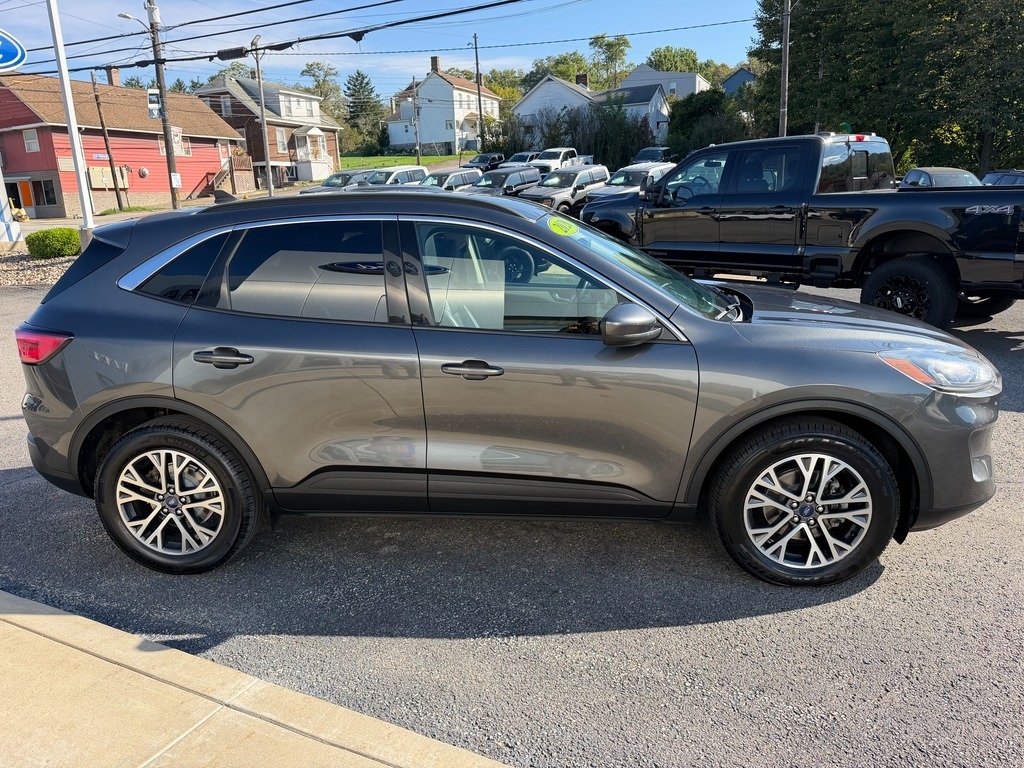 2020 Ford Escape photo 8 of 30