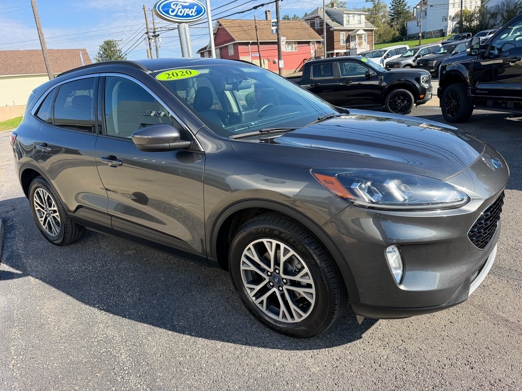 2020 Ford Escape photo 10 of 30