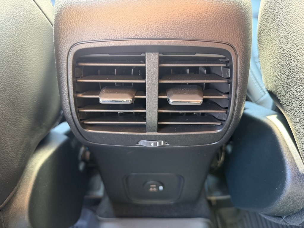 2020 Ford Escape photo 18 of 30