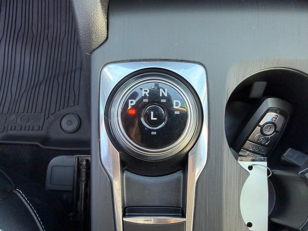 2020 Ford Escape photo 24 of 30
