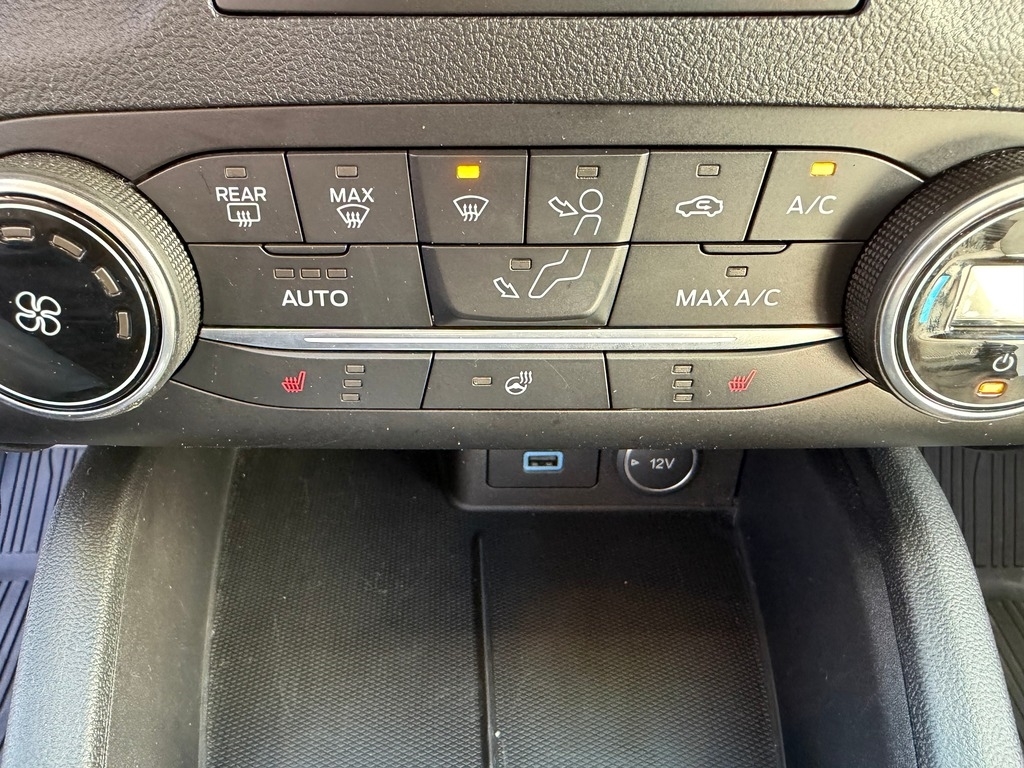2020 Ford Escape photo 25 of 30