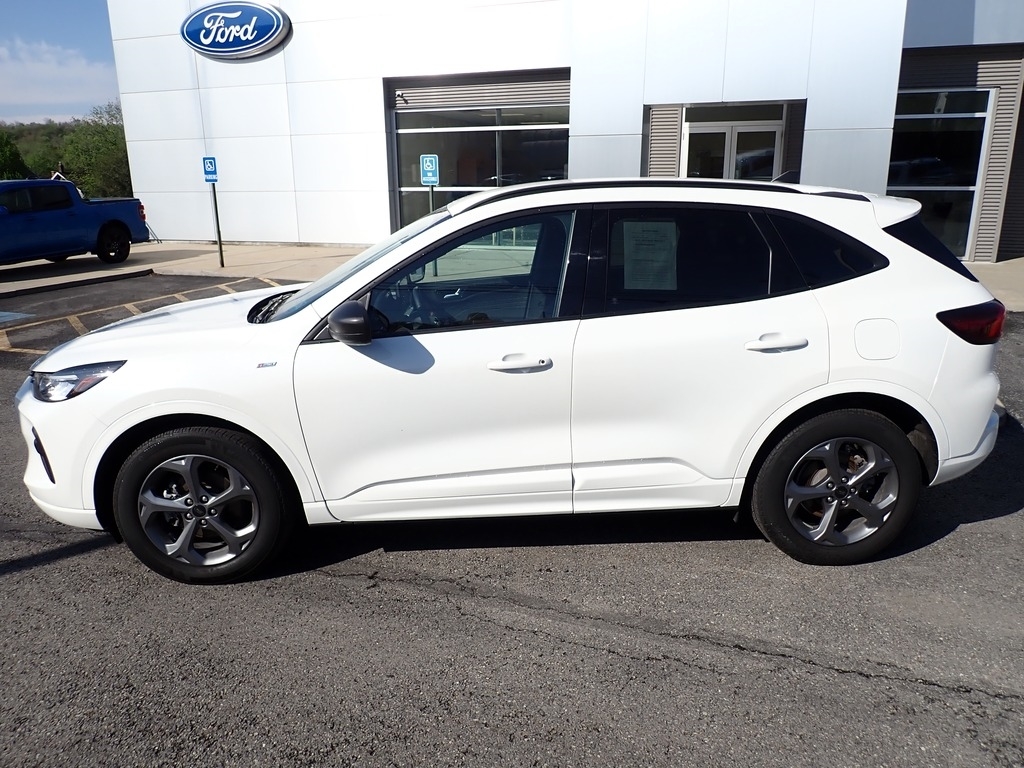 2024 Ford Escape ST-Line - 1