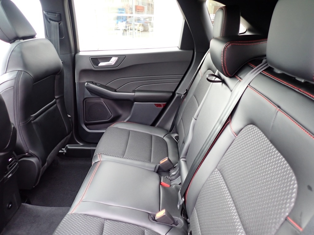 2026 Ford Escape ST-Line - 10