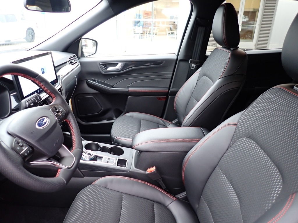 2026 Ford Escape ST-Line - 9