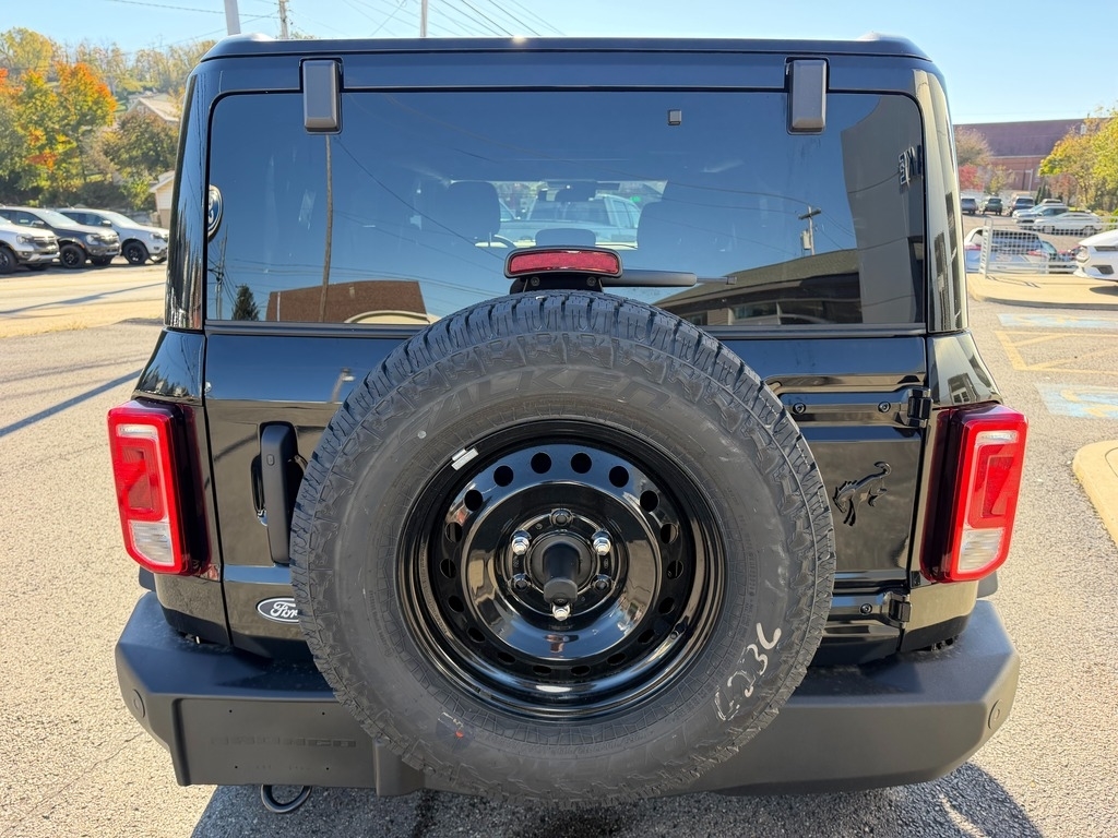 2026 Ford Bronco photo 4 of 20