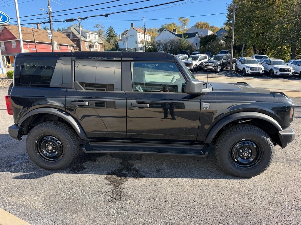 2026 Ford Bronco photo 7 of 20