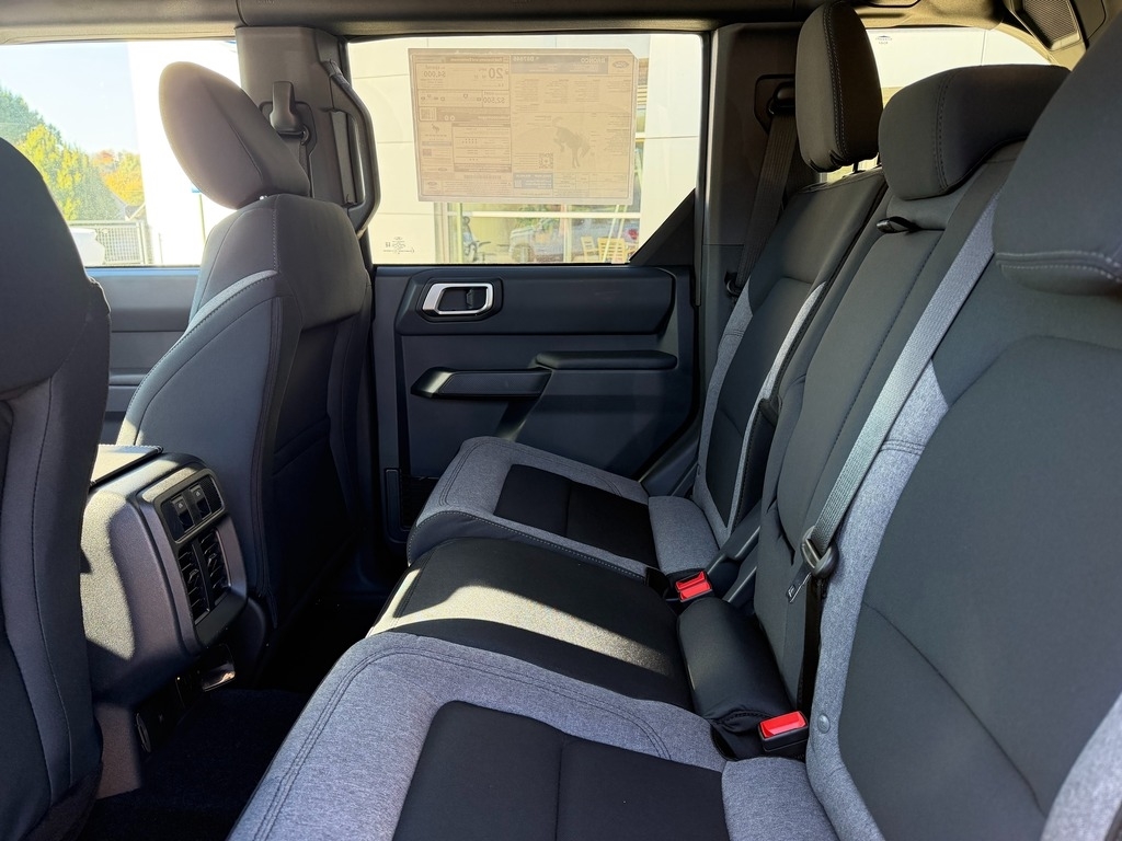 2026 Ford Bronco photo 12 of 20