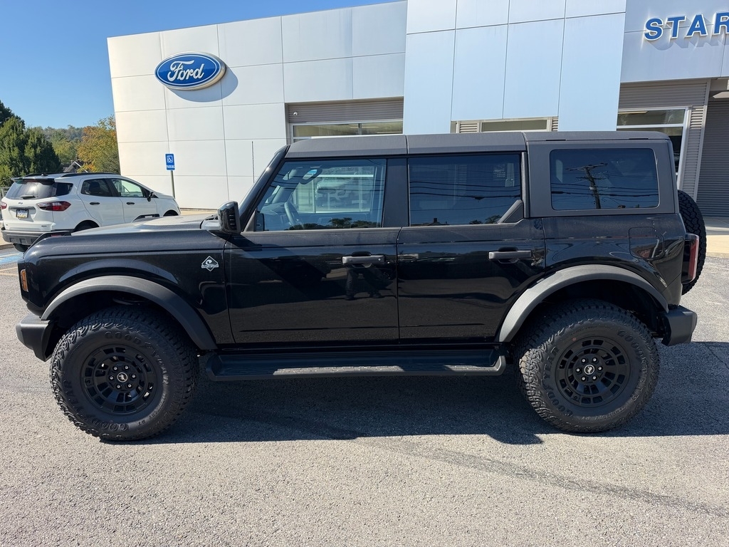 2026 Ford Bronco photo 2 of 20