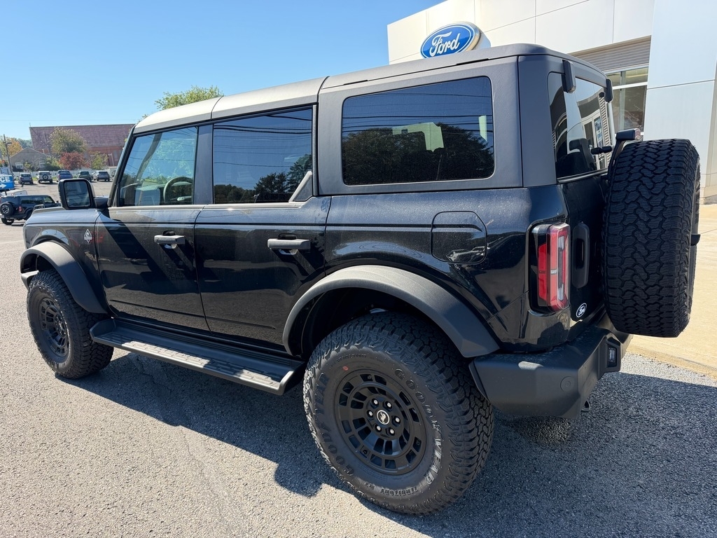 2026 Ford Bronco photo 3 of 20