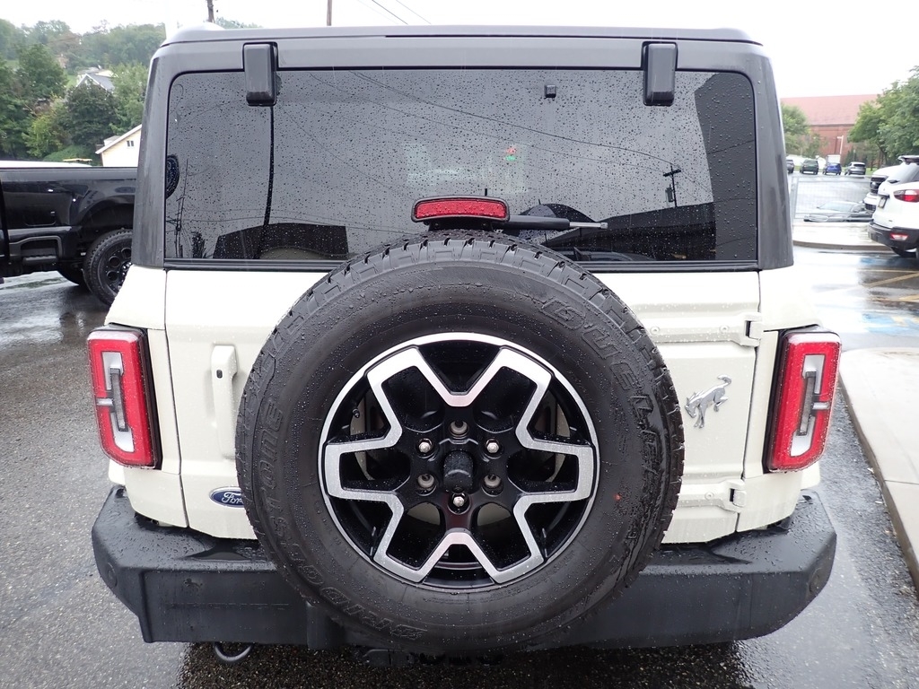 2025 Ford Bronco Outer Banks TAN at Star Lake Ford