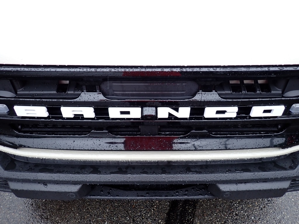 2025 Ford Bronco Outer Banks TAN at Star Lake Ford