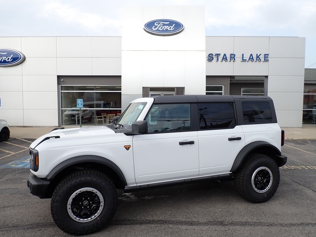2026 Ford Bronco Badlands Oxford White at Star Lake Ford