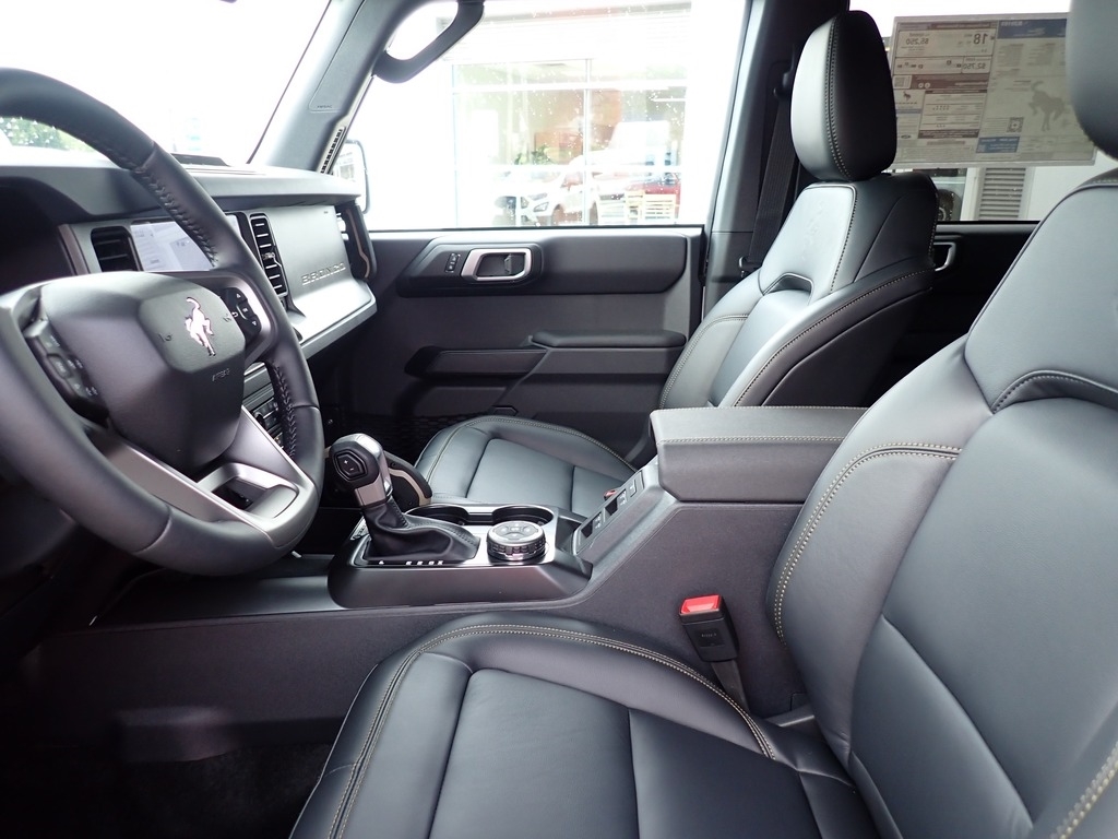 2026 Ford Bronco Badlands Oxford White at Star Lake Ford