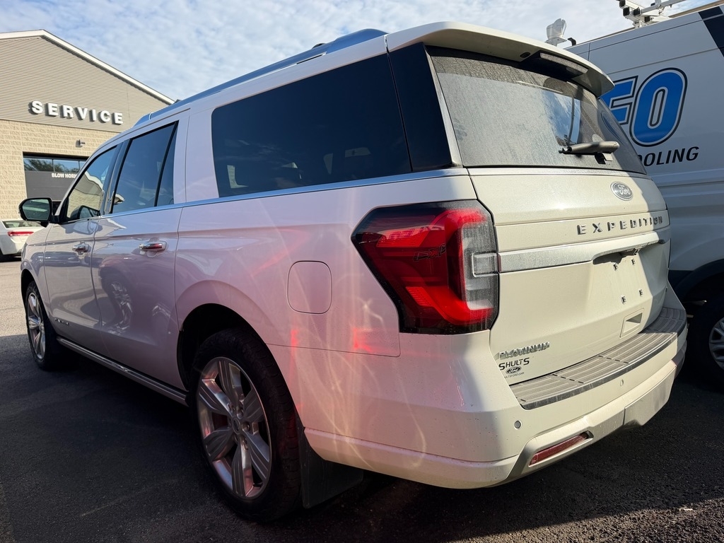 2023 Ford Expedition MAX photo 2 of 5