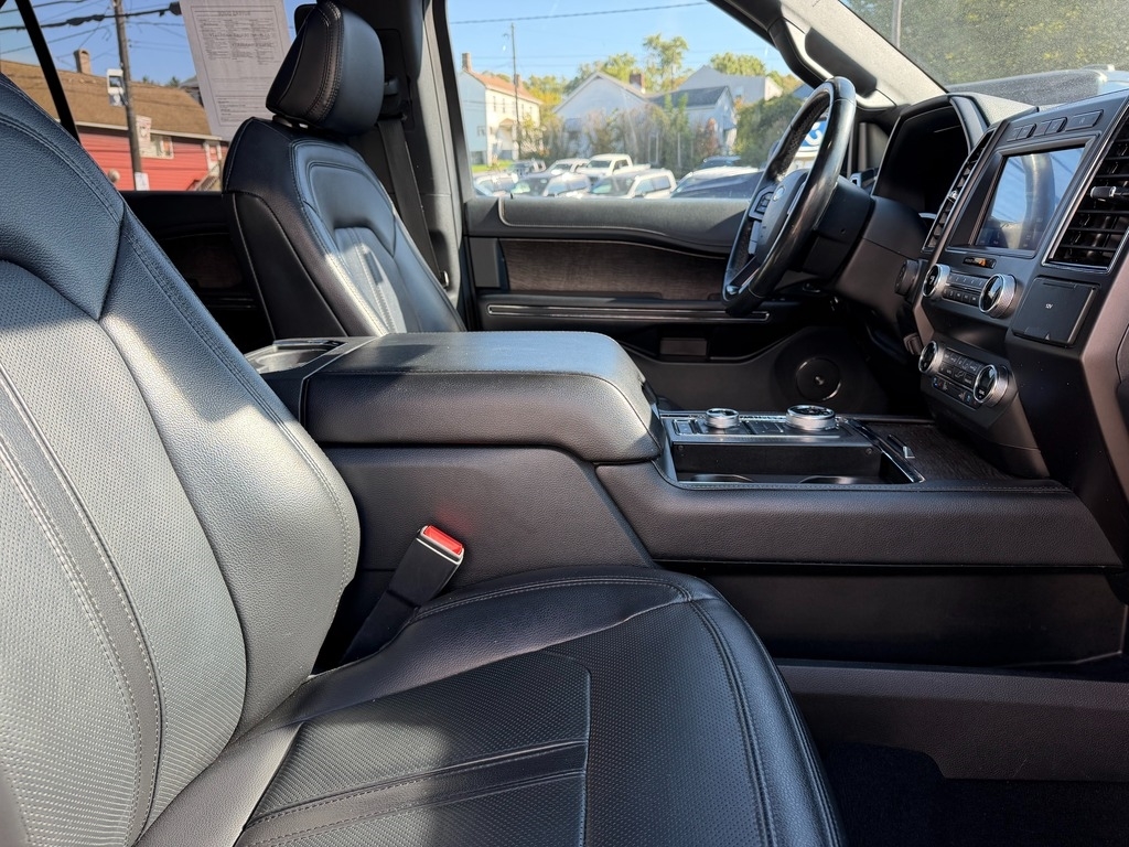 2021 Ford Expedition MAX photo 9 of 30