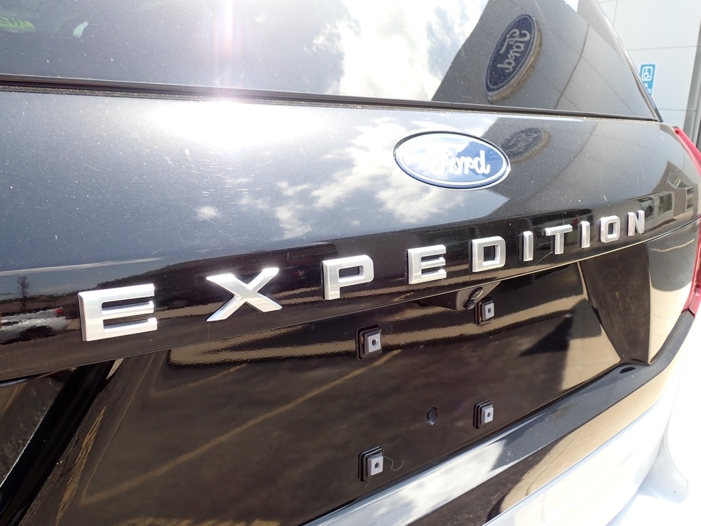 2025 Ford Expedition Active Space Silver at Star Lake Ford